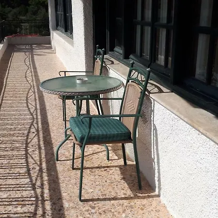 100m From The Sea *