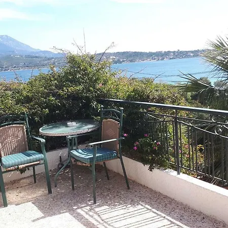 100m From The Sea *